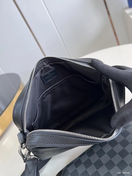 Cheap LOUIS MESSENGER VUITTON TRIO 0821